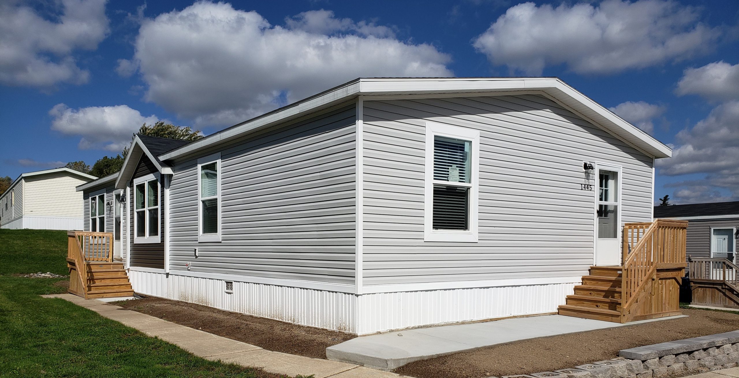 Aspire Communities - New Manufactured Home - 1445-red-oak - Side View